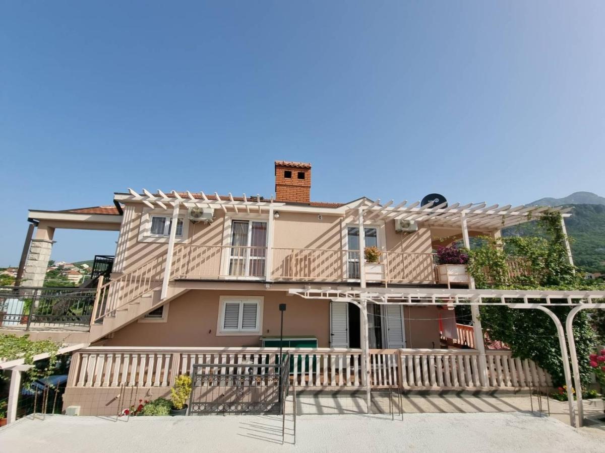 Apartments Popadic With Parking Herceg Novi Eksteriør bilde