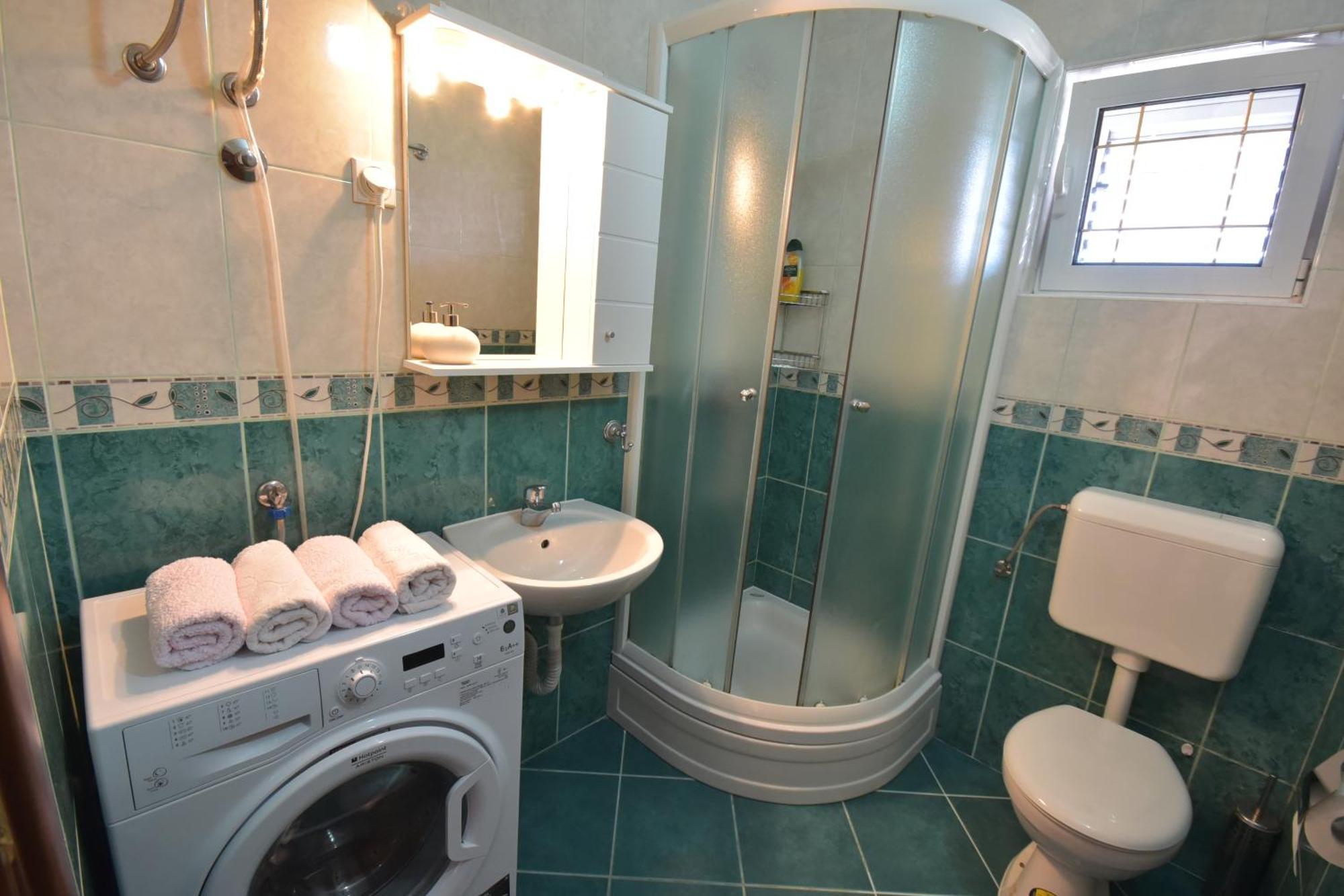 Apartments Popadic With Parking Herceg Novi Rom bilde