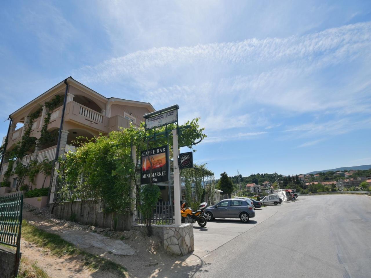 Apartments Popadic With Parking Herceg Novi Eksteriør bilde